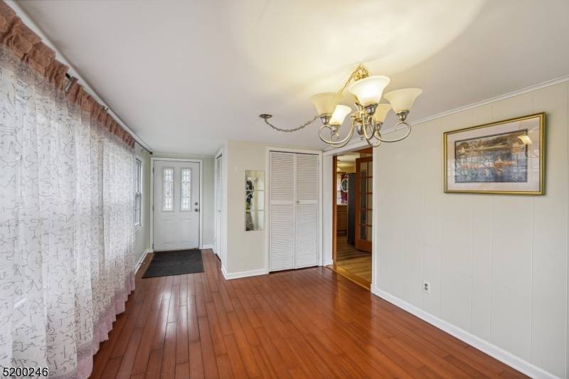 23 Crescent Dr, New Providence Boro, NJ 07974