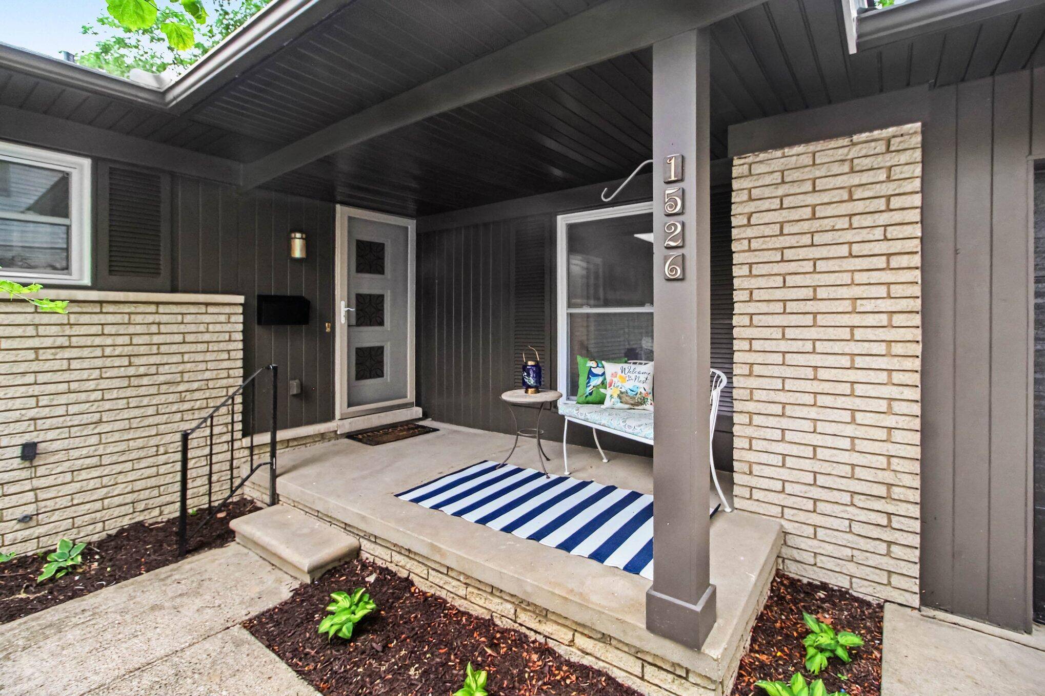 1526 Barnard RD, Ann Arbor, MI 48103