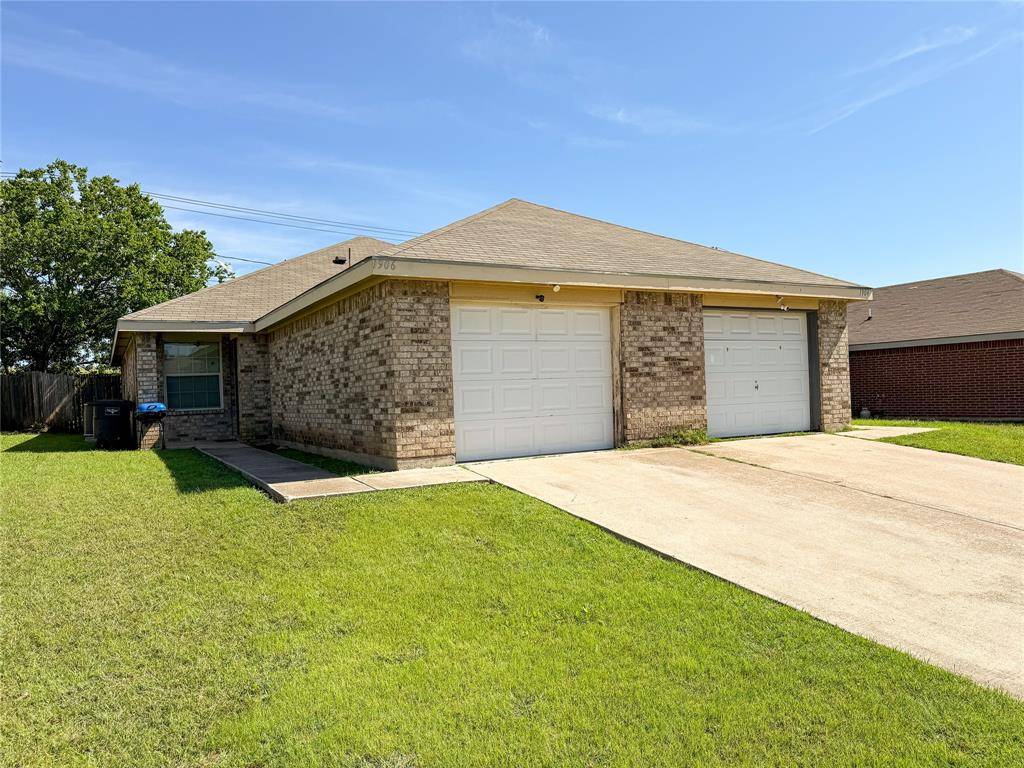 1904 San Rafael Street, Fort Worth, TX 76134