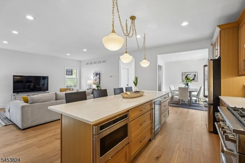 43 Cray Ter, Fanwood Boro, NJ 07023
