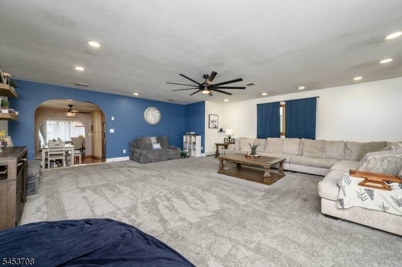 120 Allen St, Netcong Boro, NJ 07857