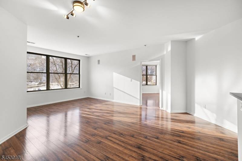 24 Ave At Port Imperial, West New York Town, NJ 07093