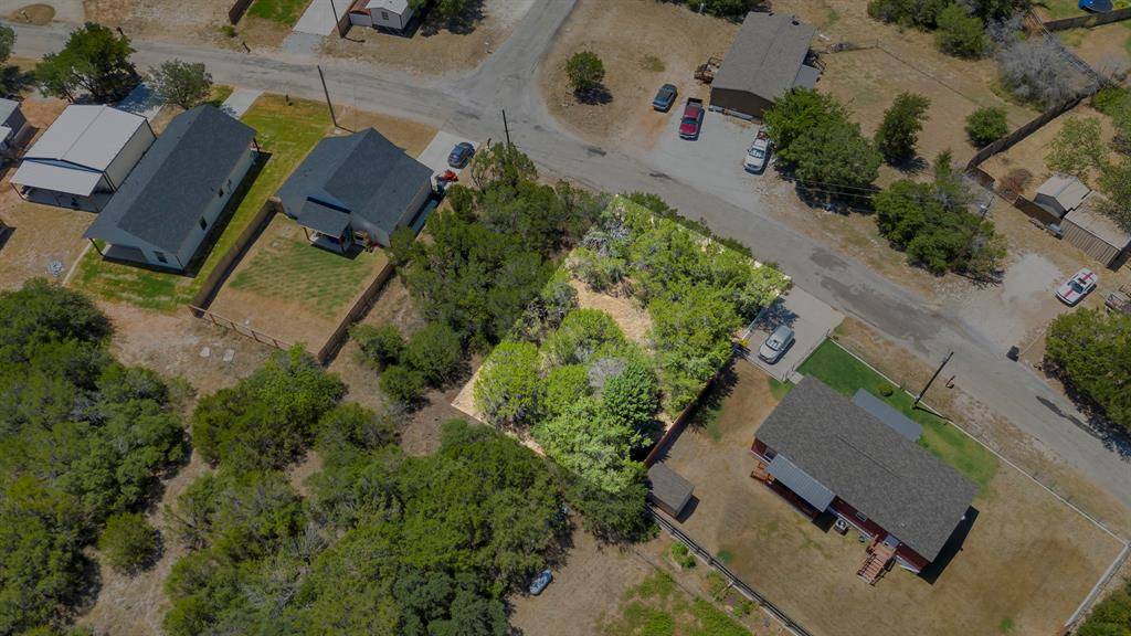 2513 Creekview Drive, Granbury, TX 76048