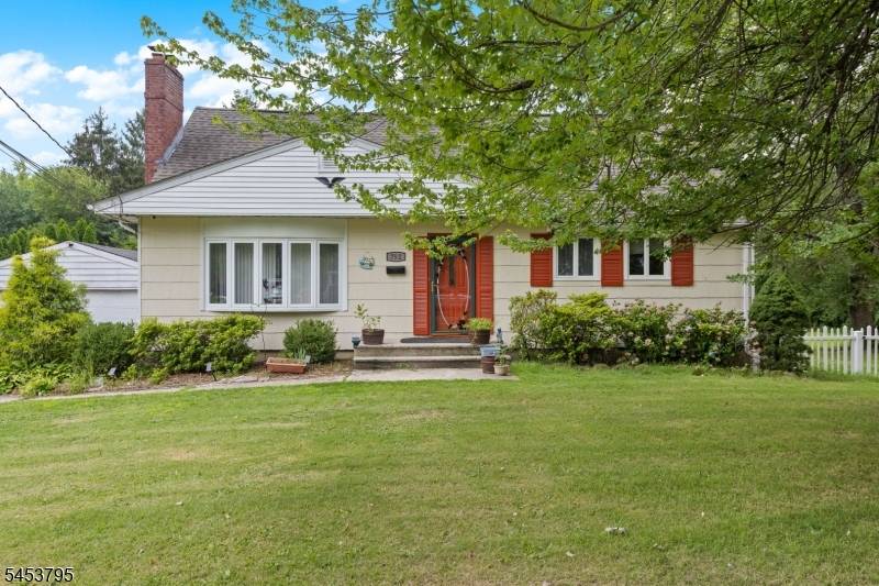 752 Park Ave, Middletown Twp., NJ 07718