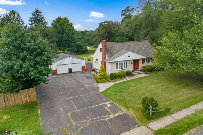 752 Park Ave, Middletown Twp., NJ 07718