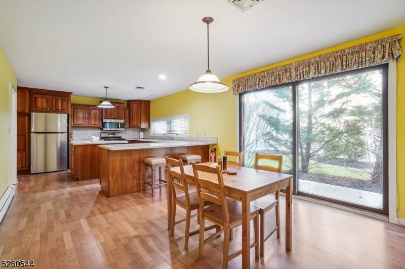 76 Stryker Ct, Bridgewater Twp., NJ 08807