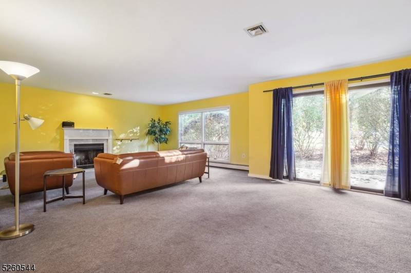 76 Stryker Ct, Bridgewater Twp., NJ 08807