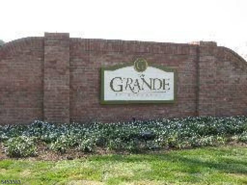 1203 Wharton Ct, Riverdale Boro, NJ 07457