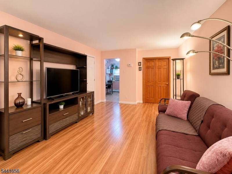 725 Joralemon St #31, Belleville Twp., NJ 07109