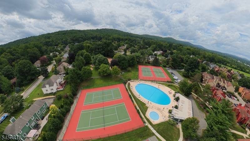 119 Wimbledon Sq, Washington Twp., NJ 07840