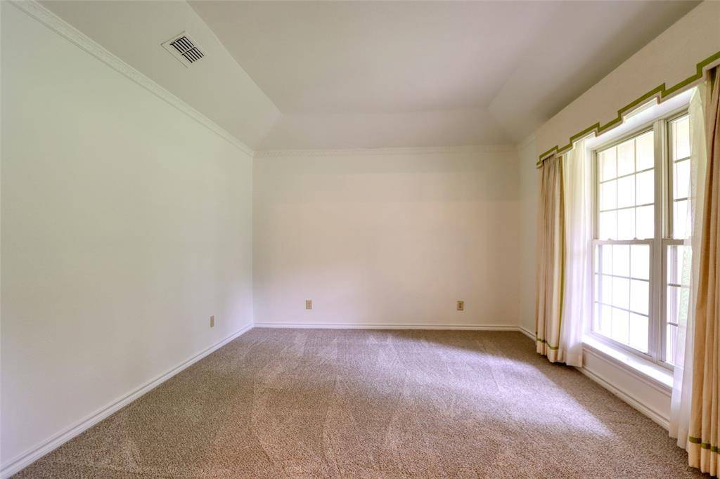 1113 Mockingbird Circle, Ennis, TX 75119