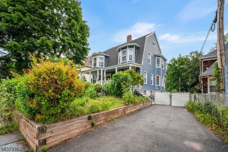 328 Springdale Ave, East Orange City, NJ 07017