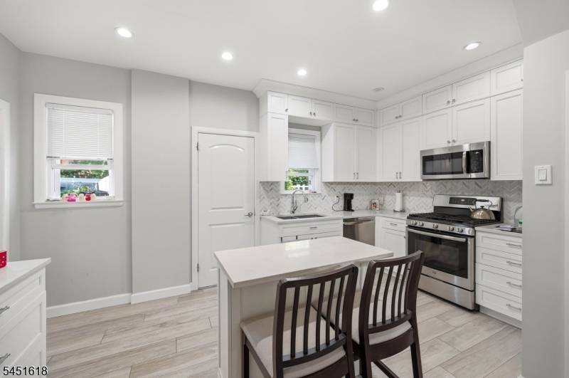 304 Brook Ave, Passaic City, NJ 07055