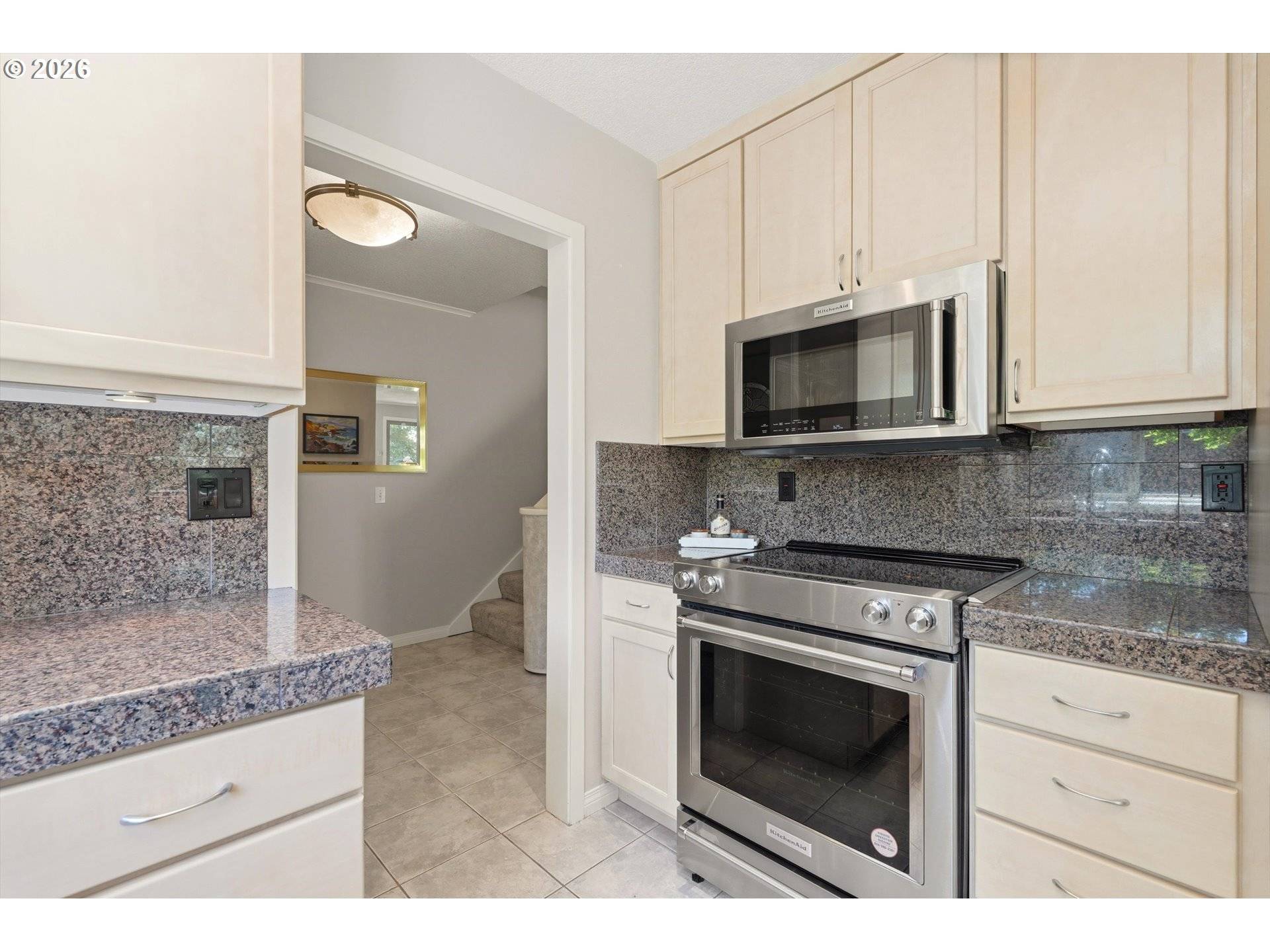 70 OSWEGO SMT, Lake Oswego, OR 97035