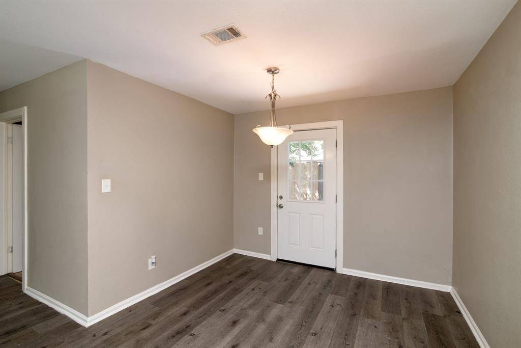 207 Hackberry Street, Terrell, TX 75160