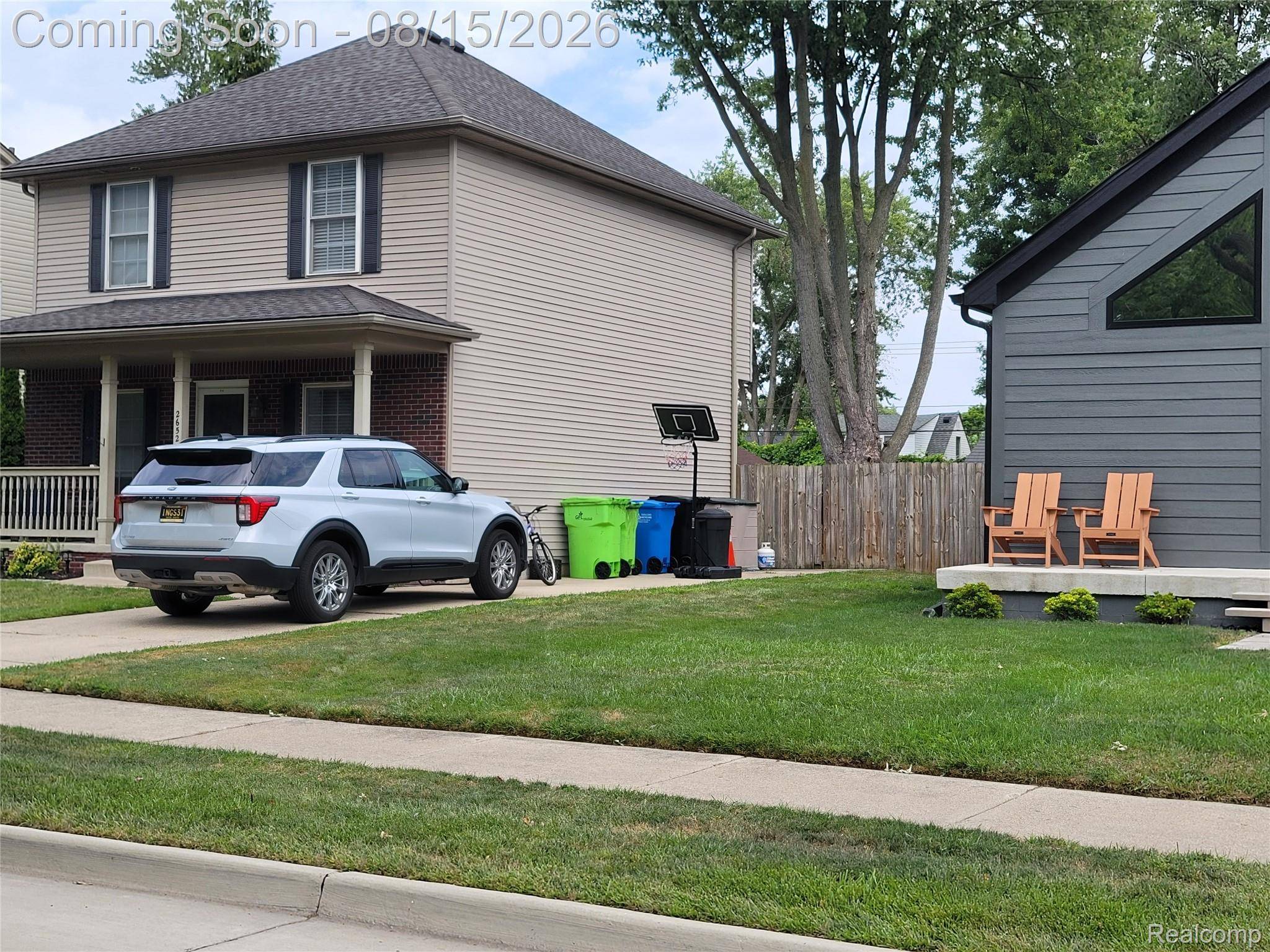 26514 Barrington ST E, Madison Heights, MI 48071