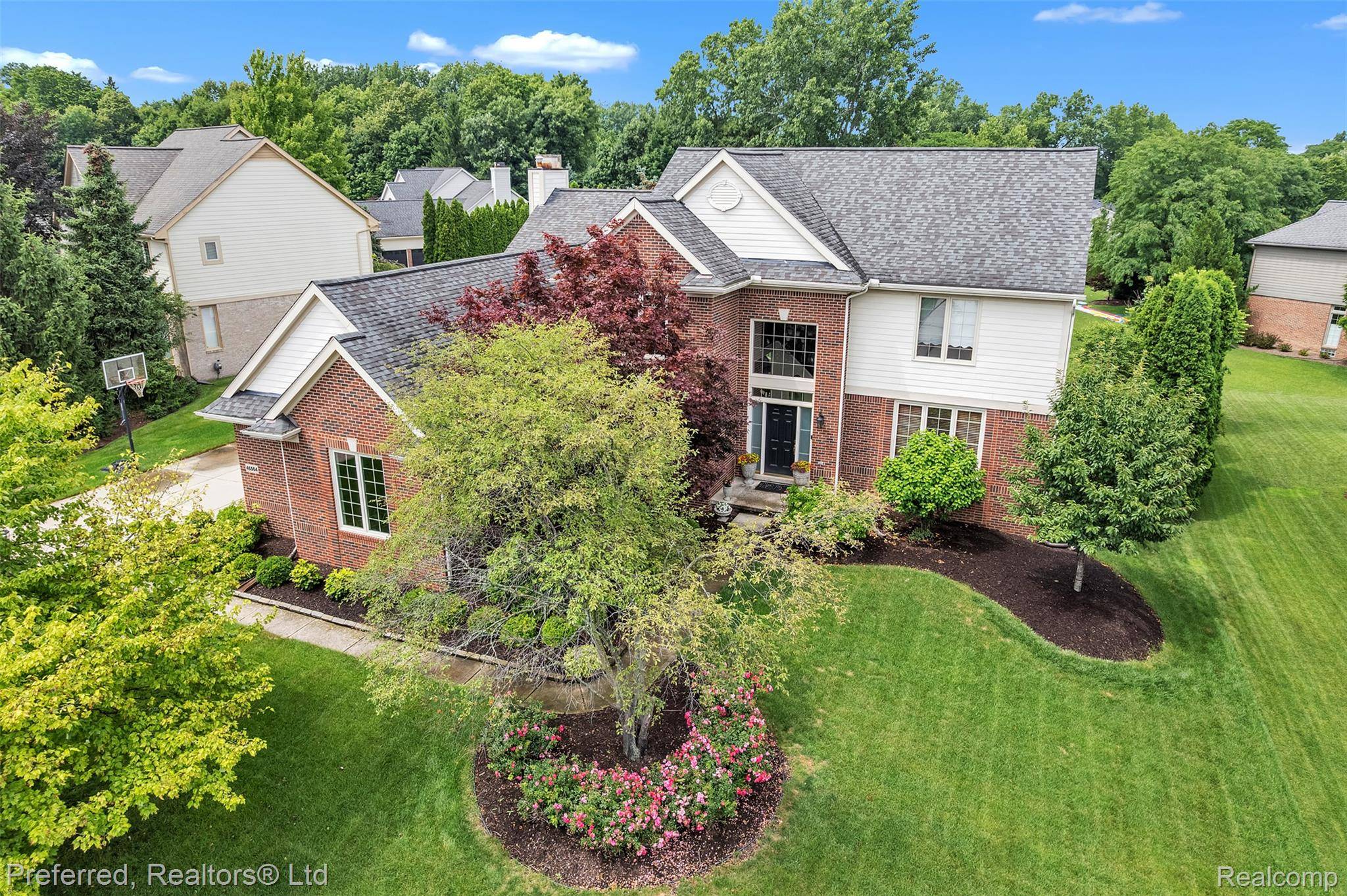 46564 Southview LN, Plymouth Charter Township, MI 48170