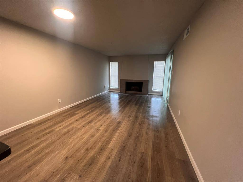 6050 Melody Lane #209, Dallas, TX 75231