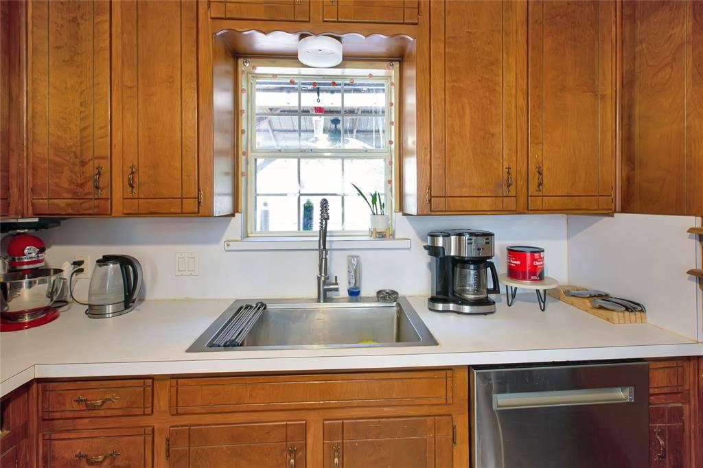853 Royal Terrace, Hurst, TX 76053