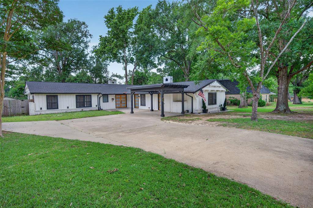 902 Ward Lane, Athens, TX 75751