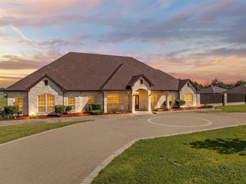 400 E Spurgeon Street, Itasca, TX 76055