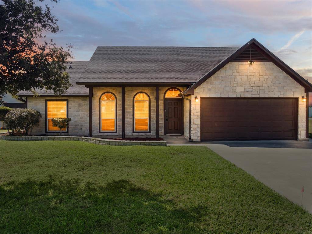 400 E Spurgeon Street, Itasca, TX 76055
