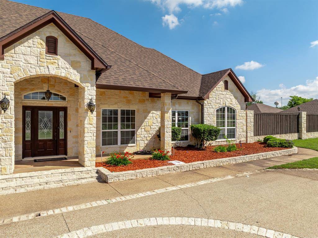 400 E Spurgeon Street, Itasca, TX 76055