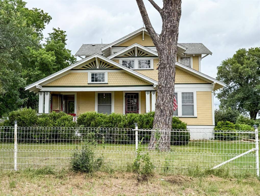 2749 Mcgregor South Loop, Mcgregor, TX 76657