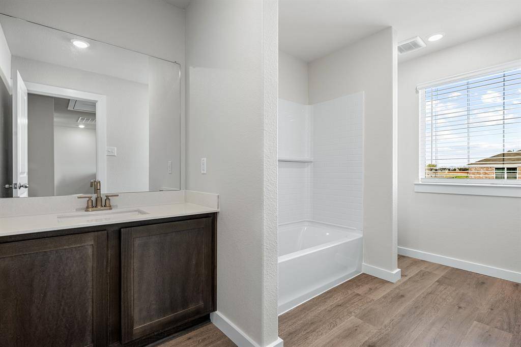 1706 Paul Drive, Seagoville, TX 75159