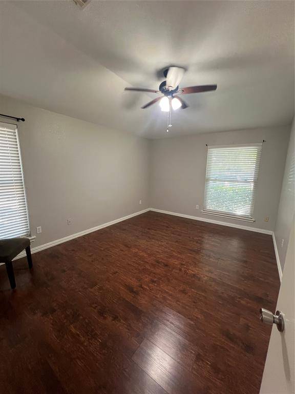 1001 Stableway Lane, Bedford, TX 76022