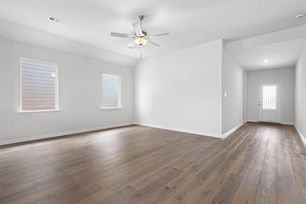 9612 Stranton Drive, Fort Worth, TX 76140