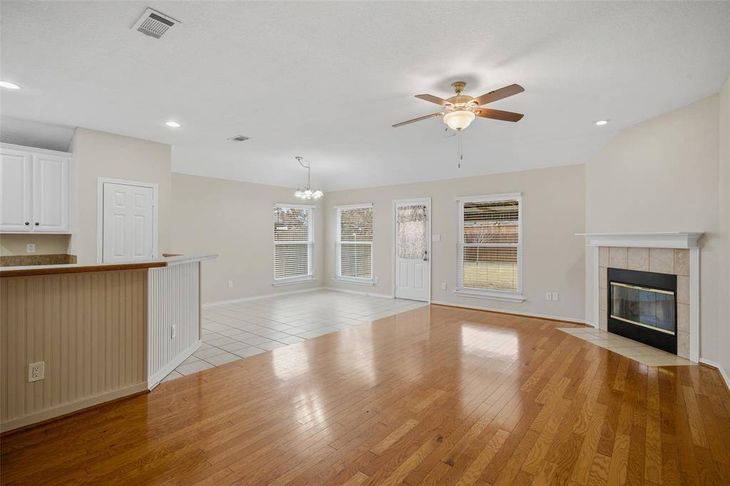 217 Quail Run, Aubrey, TX 76227