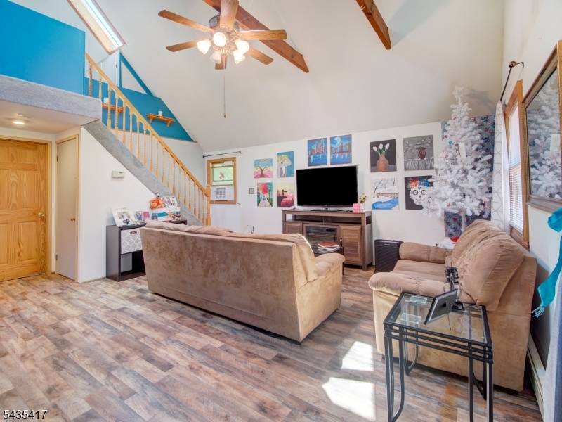 38 Orchard Dr, Vernon Twp., NJ 07462