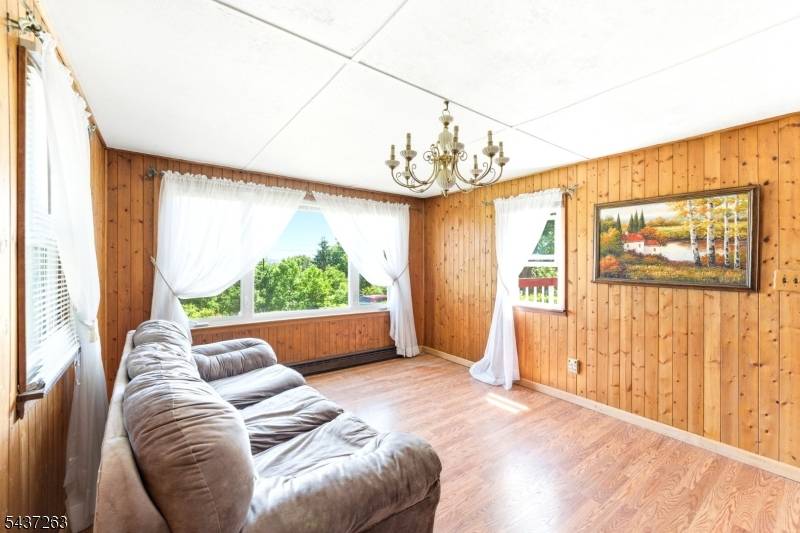 54 Summit Dr, Wantage Twp., NJ 07461