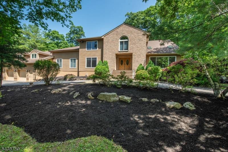 52 Tower Hill Ln, Kinnelon Boro, NJ 07405