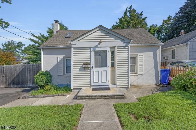 96 Conover Pl, Middlesex Boro, NJ 08846