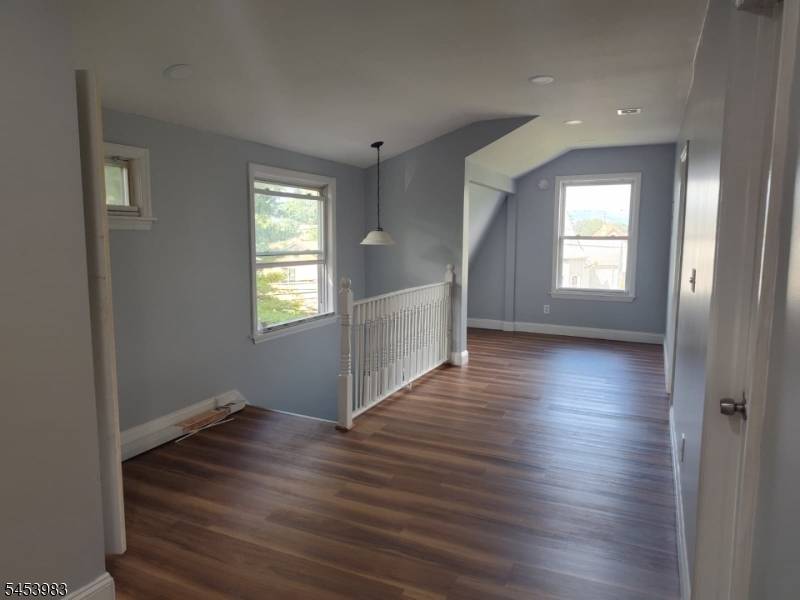9 William St, Clifton City, NJ 07014