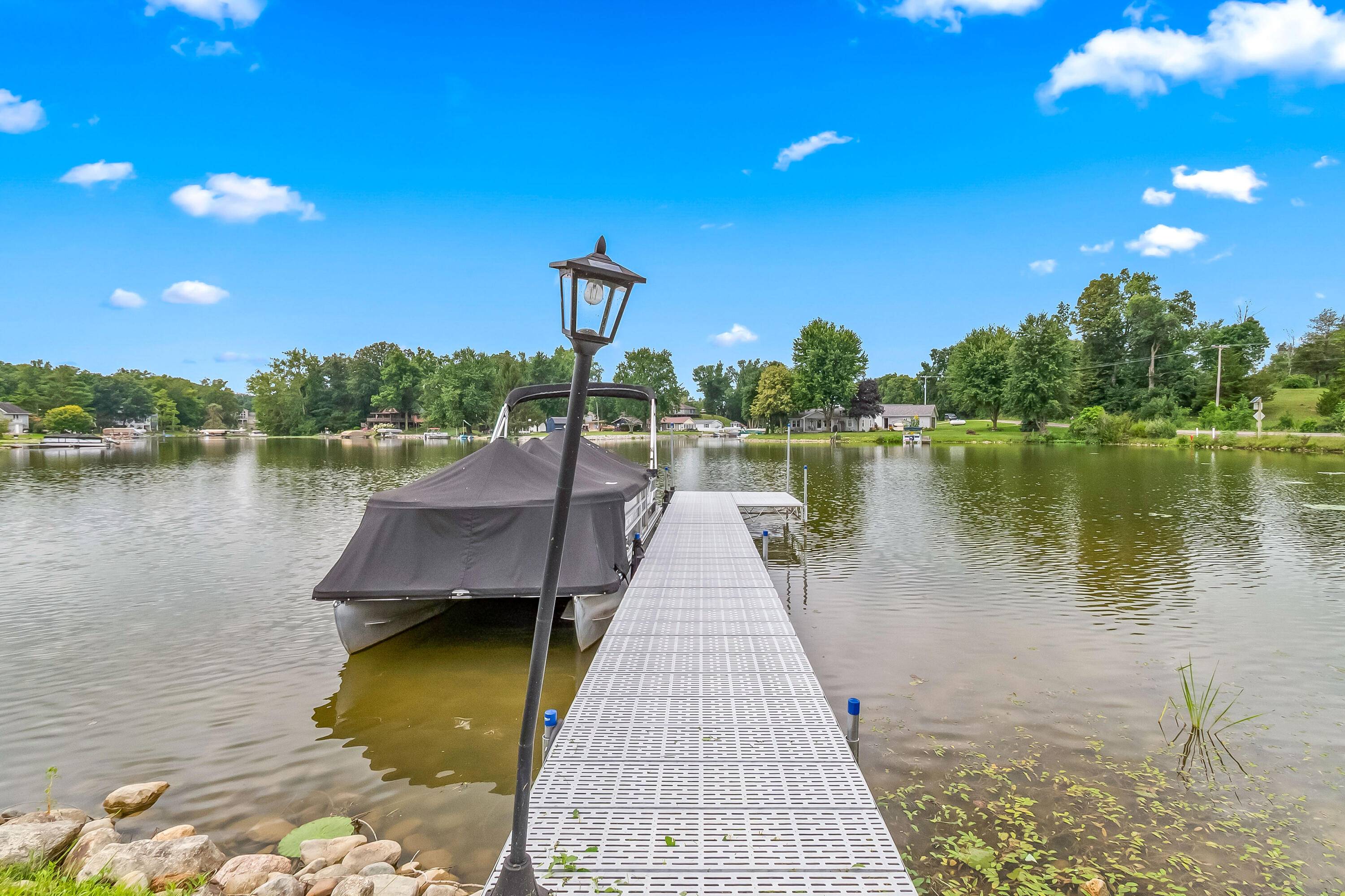 2131 Sampson RD, Amboy Twp West, MI 49232