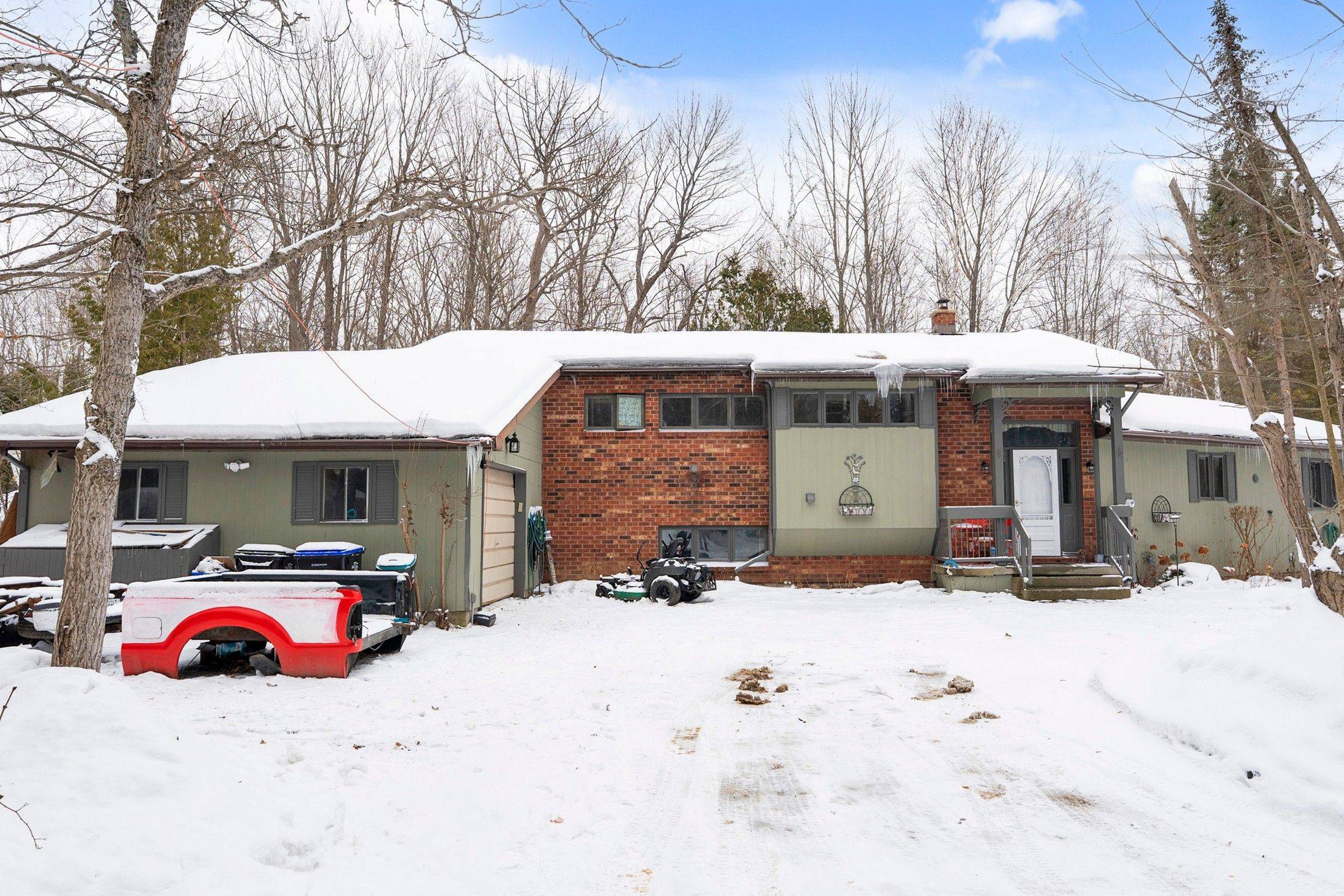 1208 Birchcliffe CRES, Severn, ON L3V 6H4