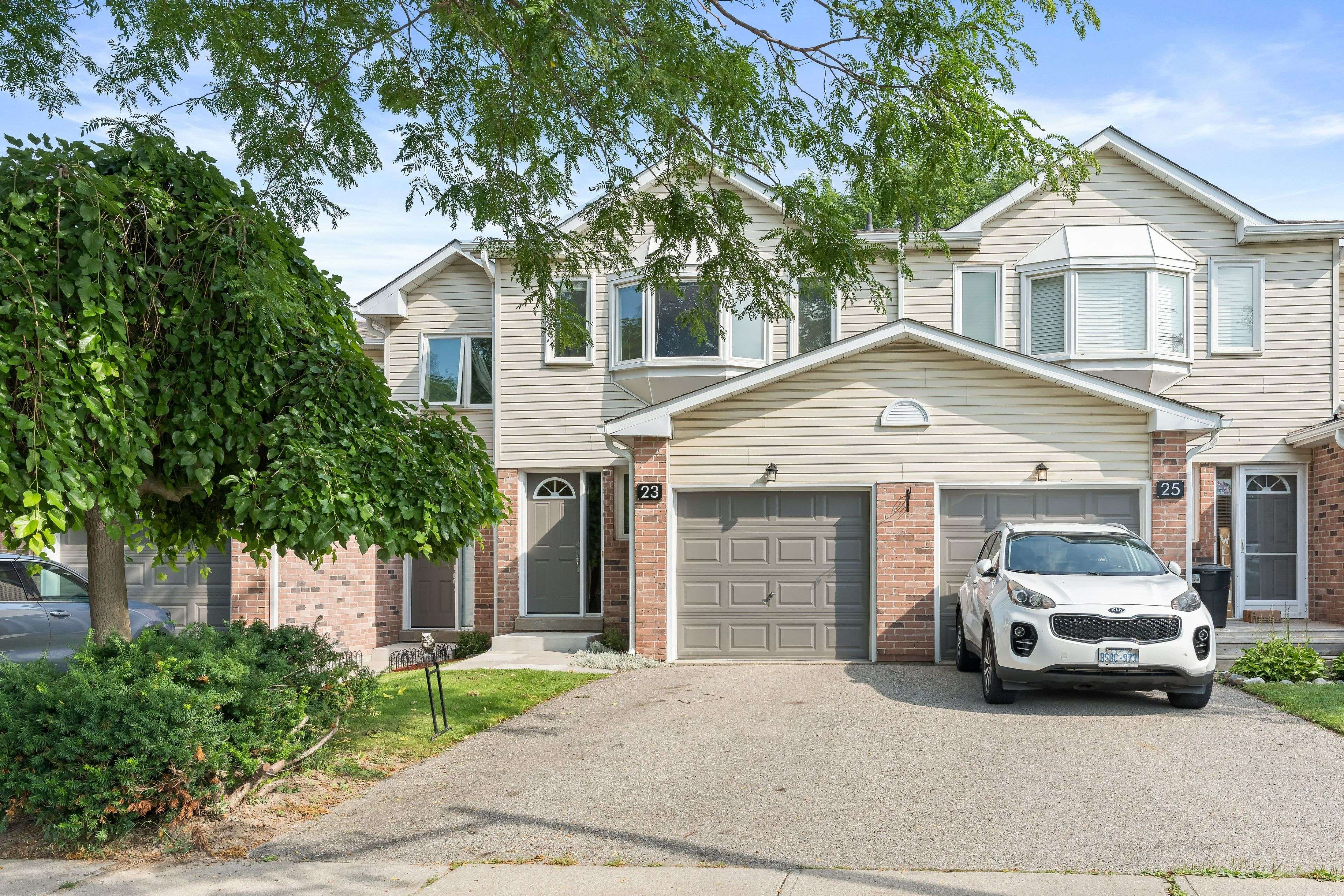 23 Stewart Maclaren RD, Halton Hills, ON L7G 5L8