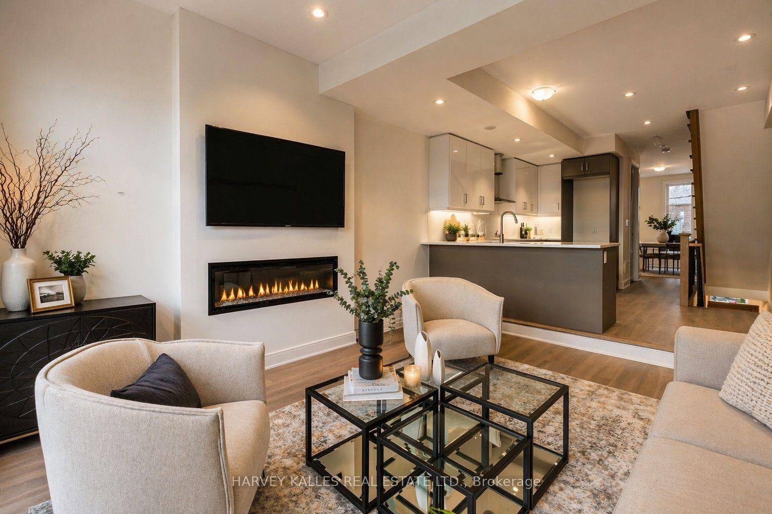 9 Innes AVE, Toronto W03, ON M6E 0B2