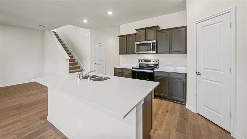1810 Nestling Street, Crandall, TX 75114