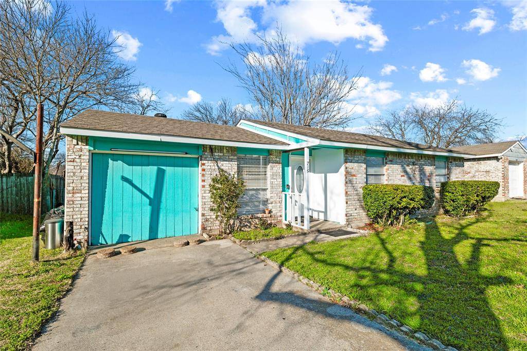 715 Sun Valley Drive, Duncanville, TX 75116