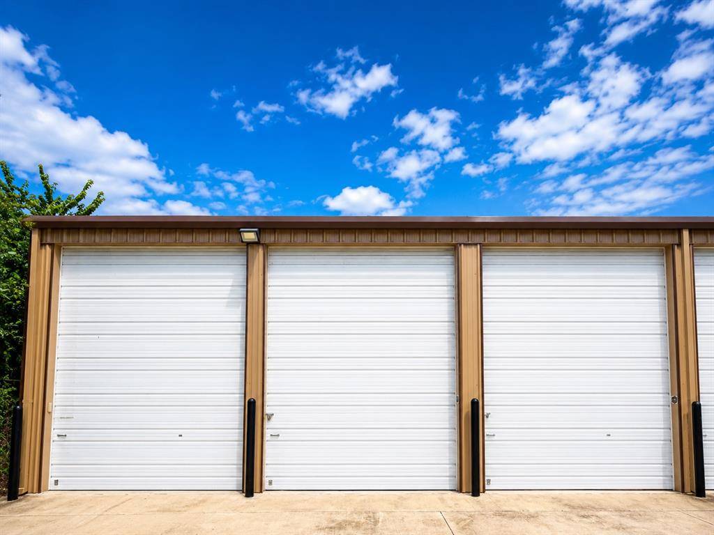 853 Main Street #D9, Lake Dallas, TX 75065