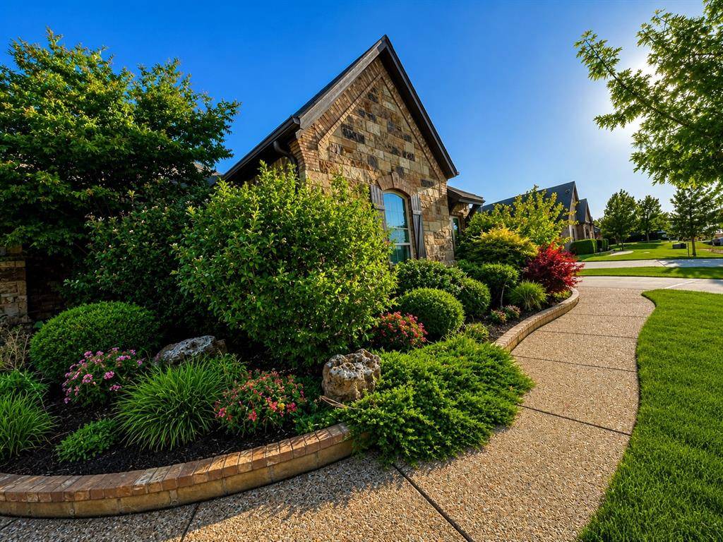 1317 Bluff Springs Drive, Fort Worth, TX 76052