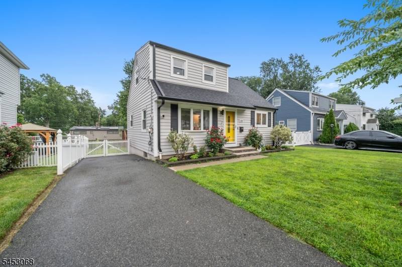 144 Harrington Rd, Clifton City, NJ 07012