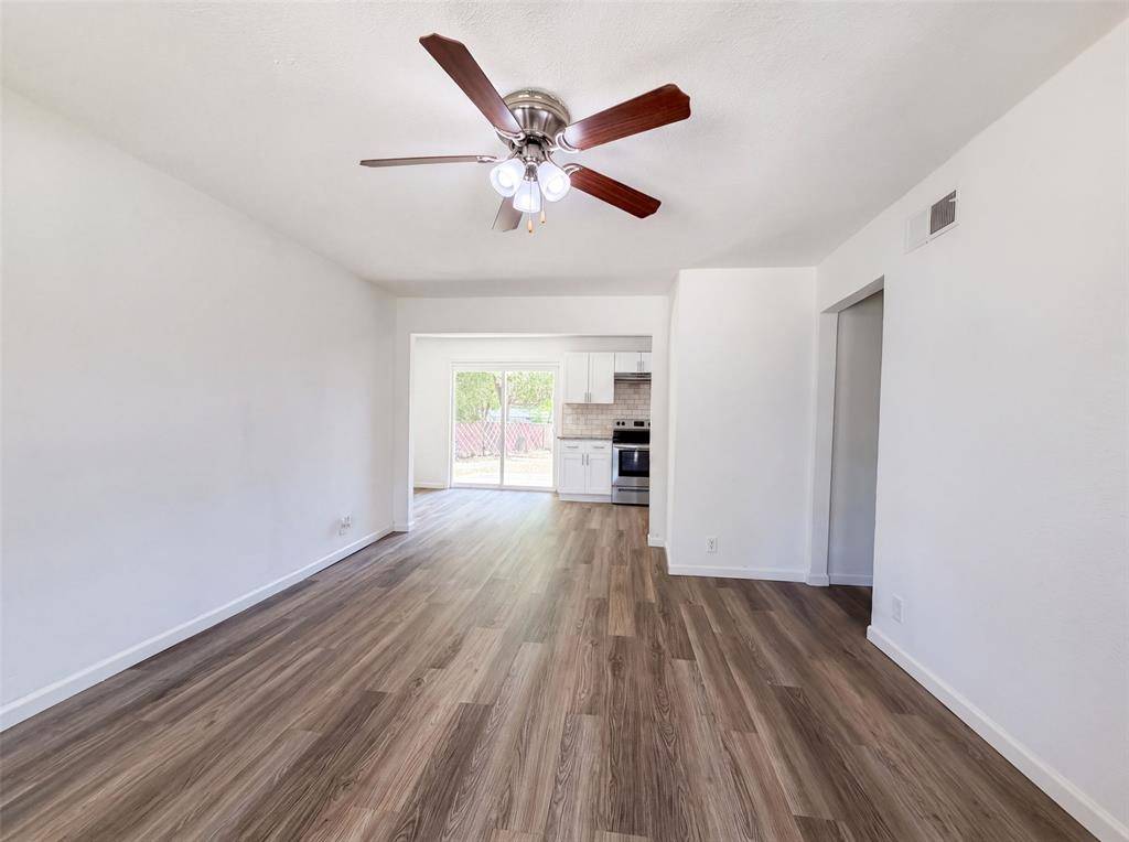 2505 Plaza Street, Arlington, TX 76010