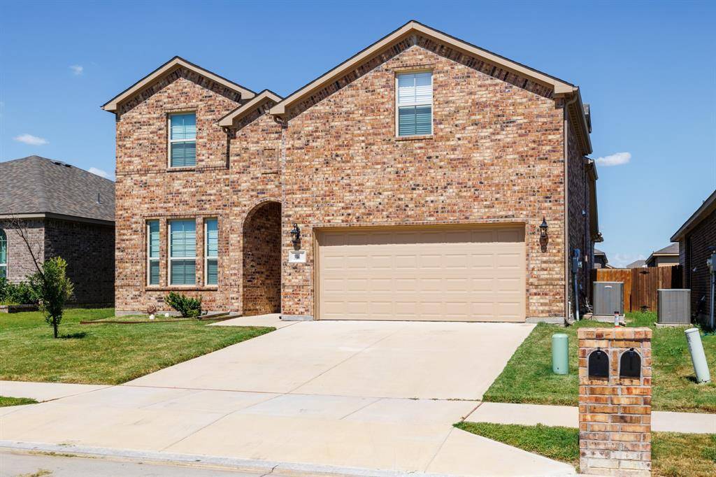 336 Emerald Creek Drive, Fort Worth, TX 76131