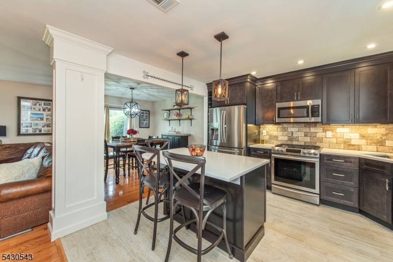 3 Freedom Ct, Montville Twp., NJ 07045