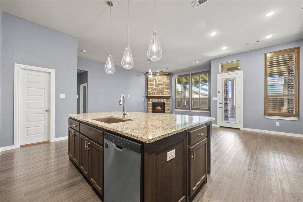 4034 Lagoon Place, Royse City, TX 75189